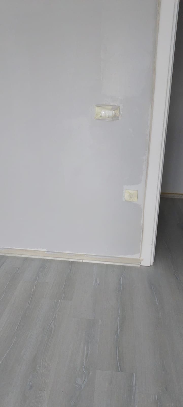 Duvar boyama (çalışma sırasında)